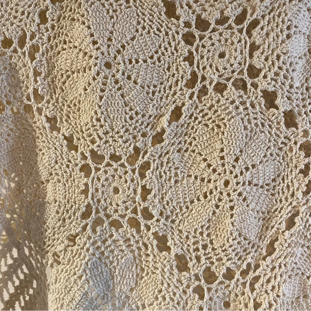 Vintage Round Beige Cotton Crochet Lace Tablecloth 24” Diameter